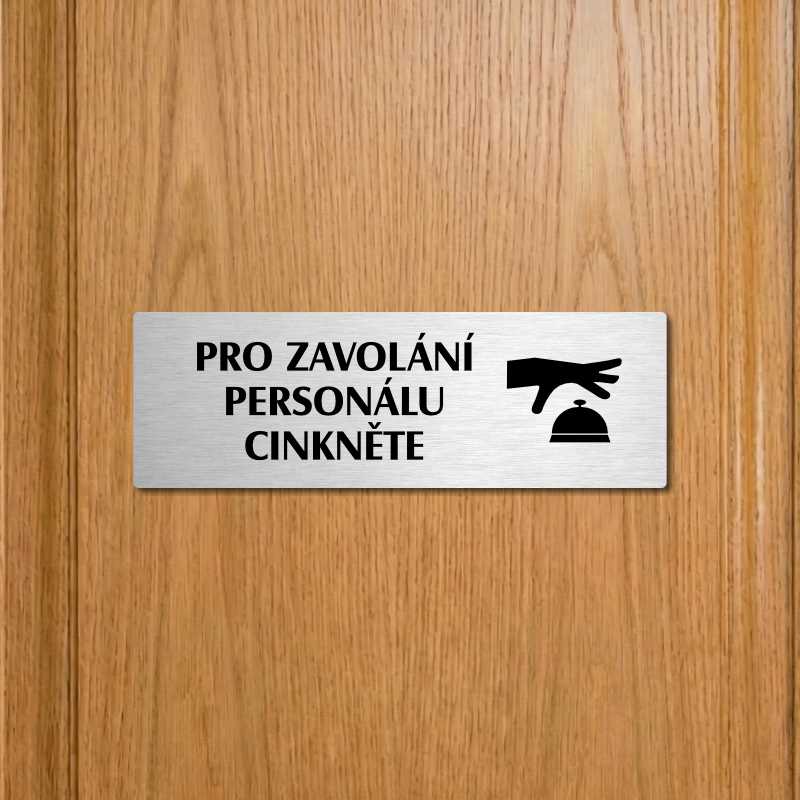 Volání personálu, 240x79mm, zlatá popiska s okrasným rámečkem  